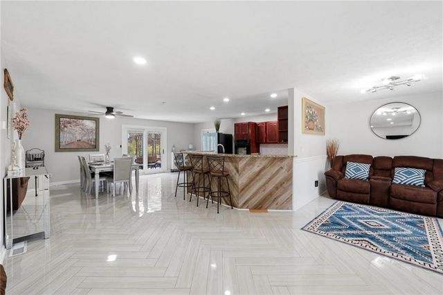 900 Stone Lea Trace, Oxford, GA 30054