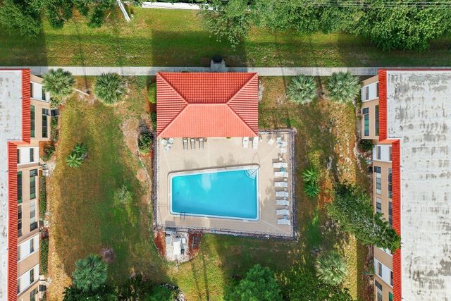 1750 BELLEAIR FOREST DRIVE C7, Belleair, FL 33756