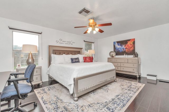 7327 Enchanted Creek Drive, Cypress, TX 77433