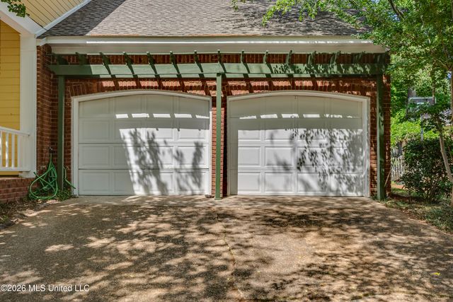 208 Azalea Court, Brandon, MS 39047