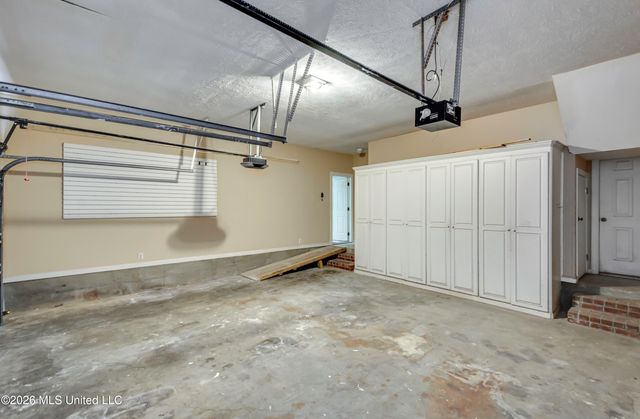 208 Azalea Court, Brandon, MS 39047