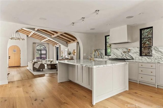 738 San Lorenzo, Santa Monica, CA 90402