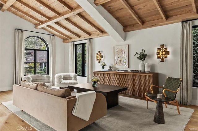 738 San Lorenzo, Santa Monica, CA 90402