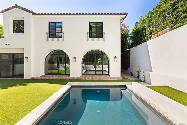 738 San Lorenzo, Santa Monica, CA 90402