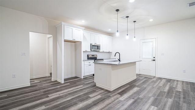 2222 Morningside Drive, Granbury, TX 76048