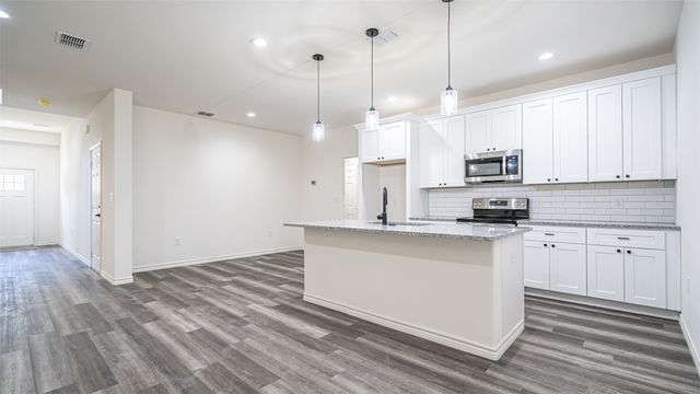 2222 Morningside Drive, Granbury, TX 76048