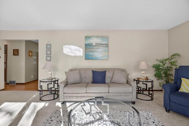 1138 WEEPING WILLOW CIRCLE, Wisconsin Rapids, WI 54494