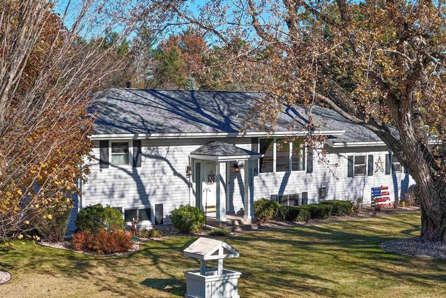 1138 WEEPING WILLOW CIRCLE, Wisconsin Rapids, WI 54494