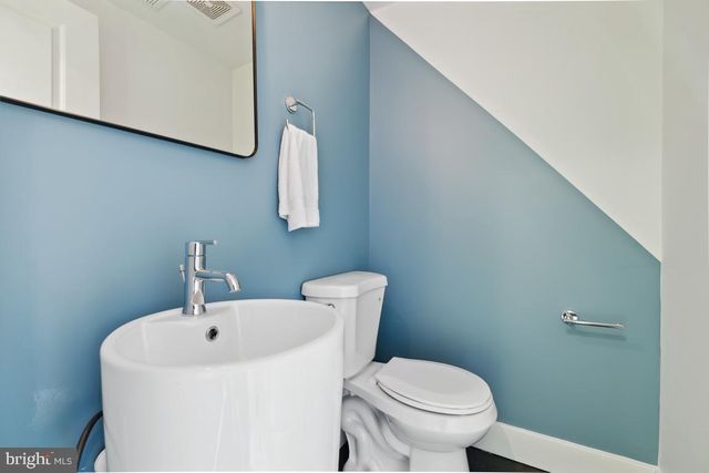 1207 DELLWOOD AVE, Baltimore, MD 21211