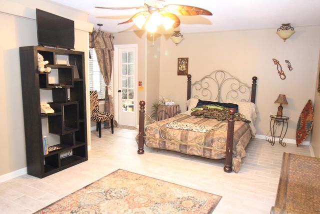108 Hampton Avenue, Goose Creek, SC 29445