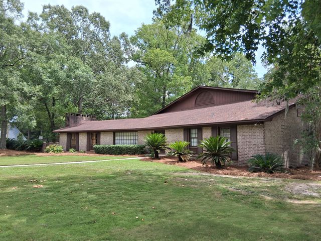 108 Hampton Avenue, Goose Creek, SC 29445