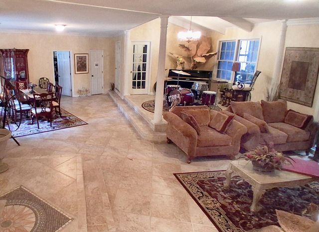 108 Hampton Avenue, Goose Creek, SC 29445