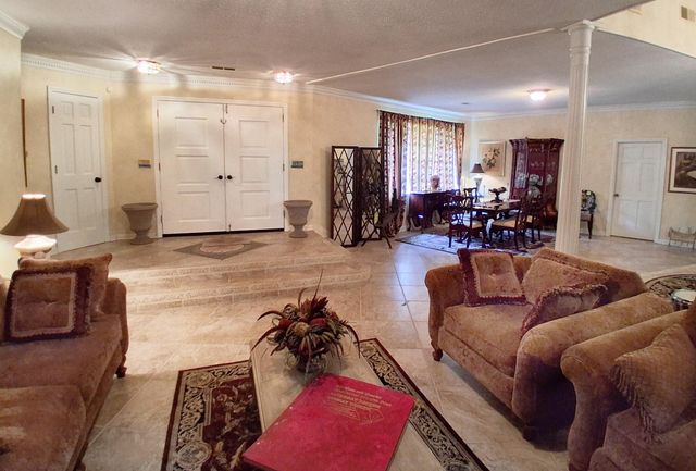 108 Hampton Avenue, Goose Creek, SC 29445