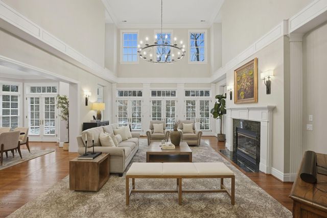 16 Wiveliscombe, New Albany, OH 43054