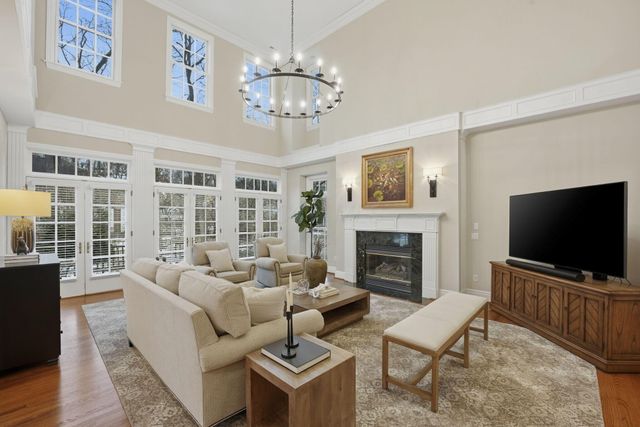 16 Wiveliscombe, New Albany, OH 43054