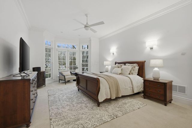 16 Wiveliscombe, New Albany, OH 43054