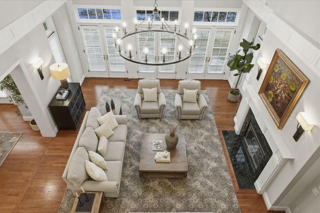 16 Wiveliscombe, New Albany, OH 43054