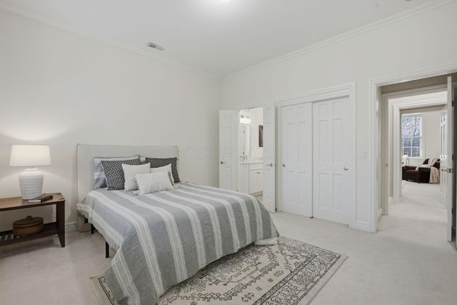 16 Wiveliscombe, New Albany, OH 43054