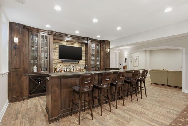 16 Wiveliscombe, New Albany, OH 43054