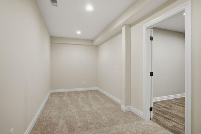 16 Wiveliscombe, New Albany, OH 43054