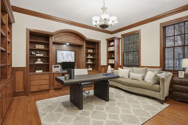 16 Wiveliscombe, New Albany, OH 43054