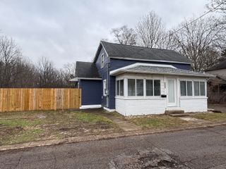 1627 N 12th Street, Niles, MI 49120