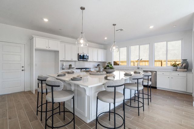 1046 Springtime Avenue, Clovis, CA 93619