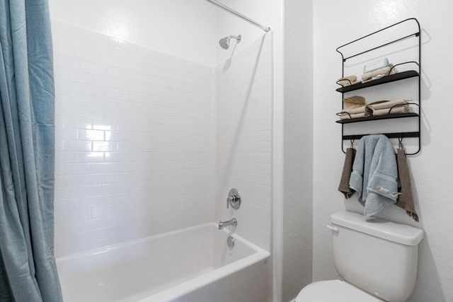 1046 Springtime Avenue, Clovis, CA 93619