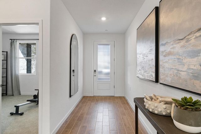 1046 Springtime Avenue, Clovis, CA 93619