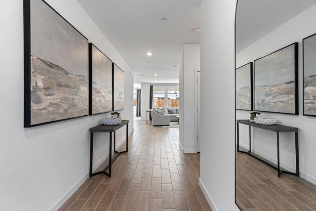 1046 Springtime Avenue, Clovis, CA 93619