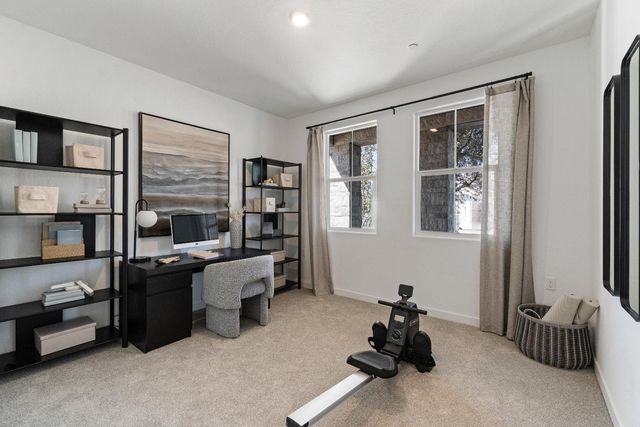 1046 Springtime Avenue, Clovis, CA 93619