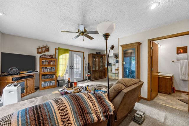 1613 13th St, Coralville, IA 52241