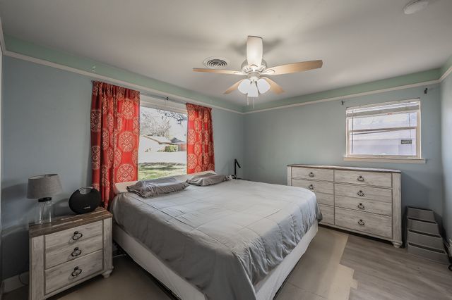 1548 Carl Street, Fort Worth, TX 76103