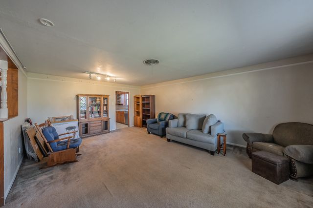 1548 Carl Street, Fort Worth, TX 76103