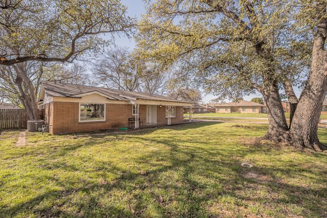 1548 Carl Street, Fort Worth, TX 76103