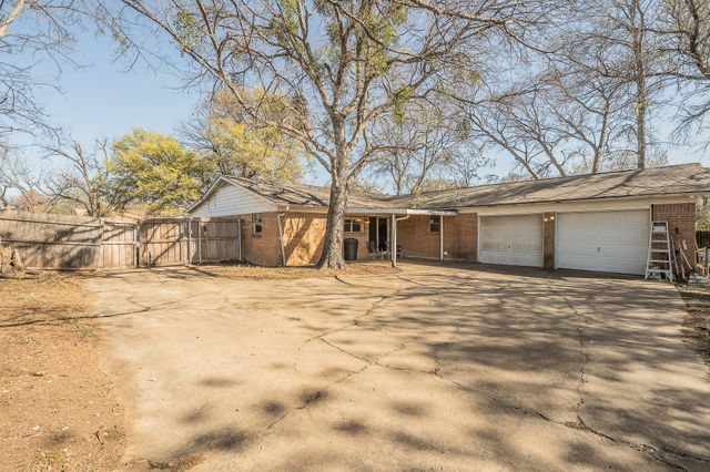 1548 Carl Street, Fort Worth, TX 76103