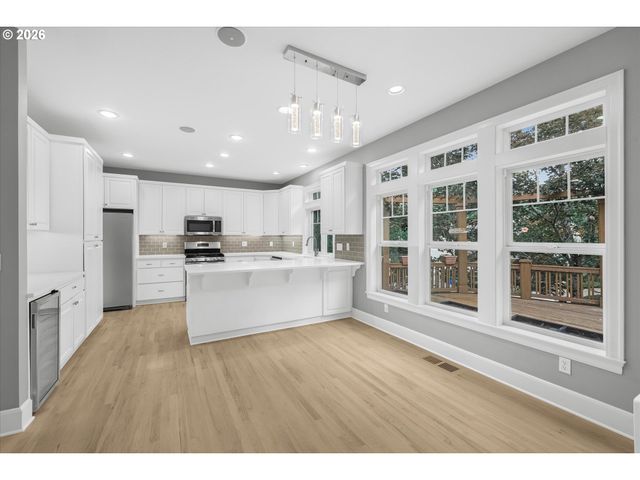 2359 Nw BIRKENDENE St, Portland, OR 97229