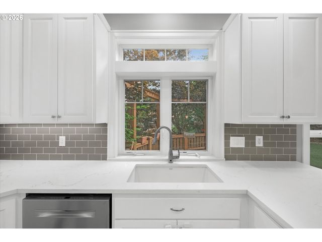 2359 Nw BIRKENDENE St, Portland, OR 97229