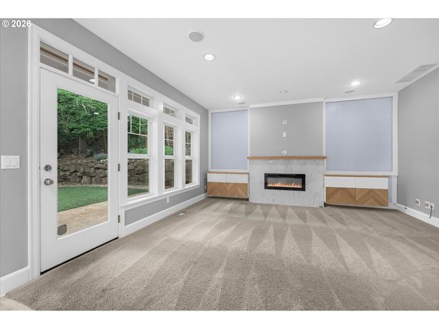 2359 Nw BIRKENDENE St, Portland, OR 97229