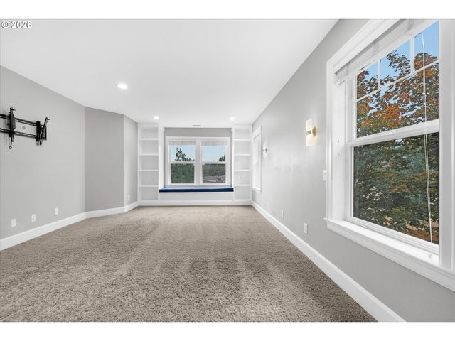 2359 Nw BIRKENDENE St, Portland, OR 97229