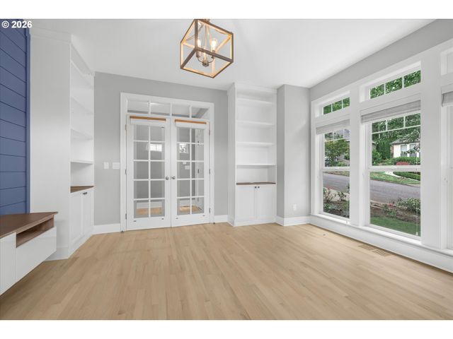 2359 Nw BIRKENDENE St, Portland, OR 97229