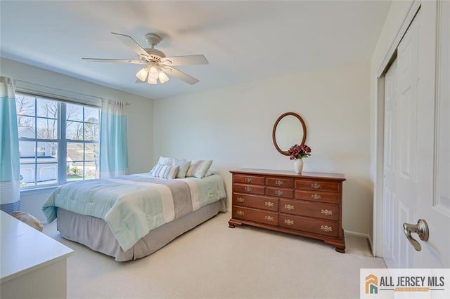 8 Pointer Place, South Brunswick, NJ 08824