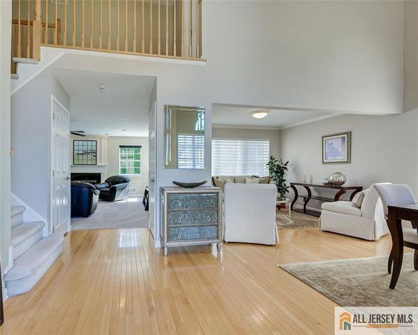 8 Pointer Place, South Brunswick, NJ 08824