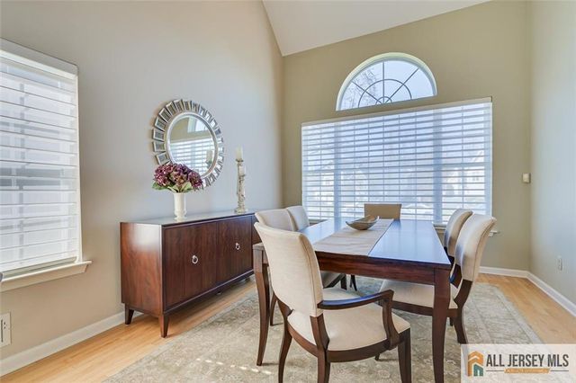 8 Pointer Place, South Brunswick, NJ 08824