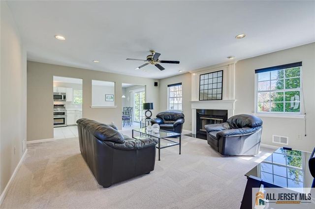 8 Pointer Place, South Brunswick, NJ 08824