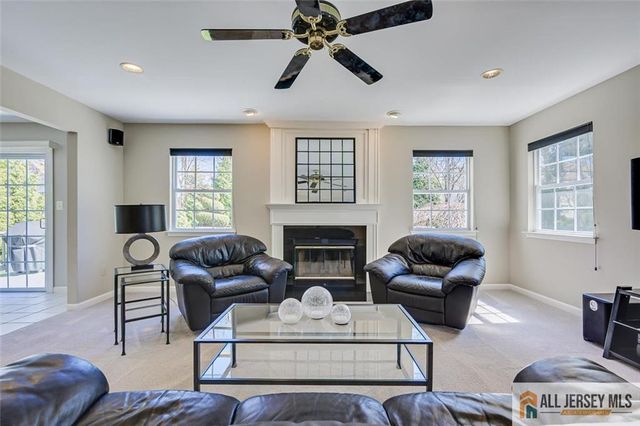 8 Pointer Place, South Brunswick, NJ 08824