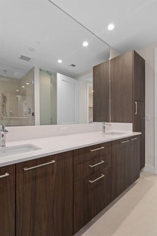 275 1ST AVENUE S 1001, St Petersburg, FL 33701