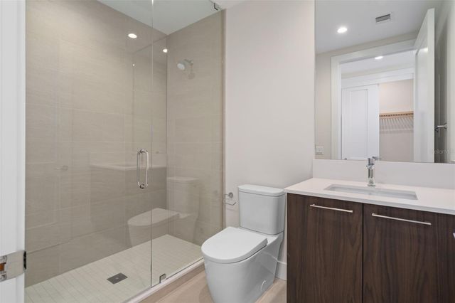 275 1ST AVENUE S 1001, St Petersburg, FL 33701