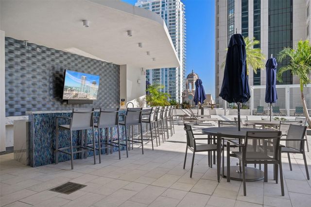 275 1ST AVENUE S 1001, St Petersburg, FL 33701