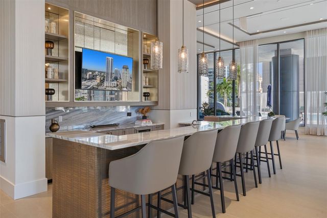 275 1ST AVENUE S 1001, St Petersburg, FL 33701